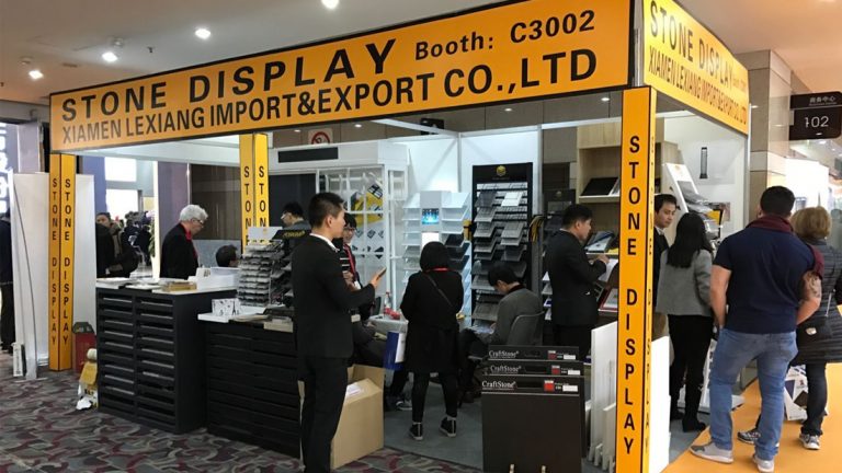 Portable displays for exhibition product selection